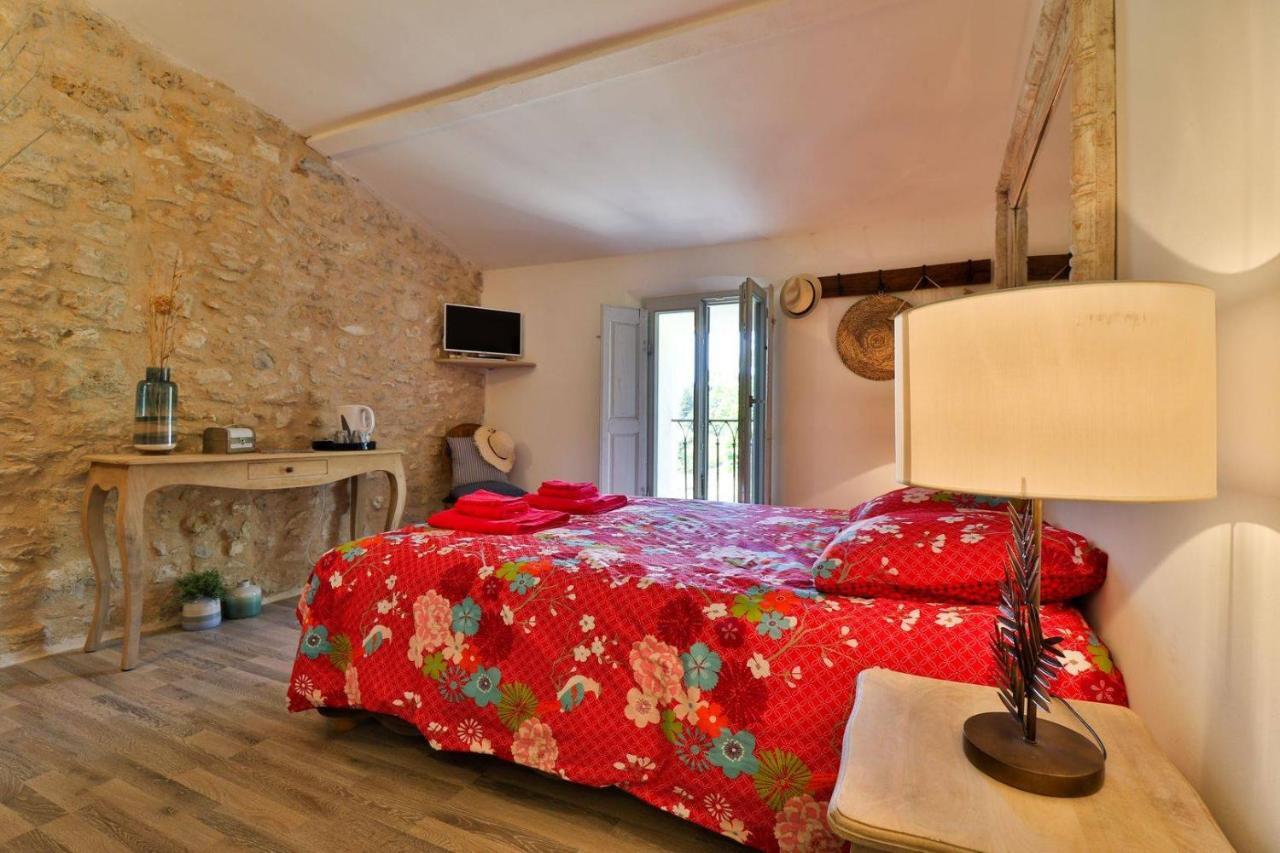 Le Mas De La Calade Bed & Breakfast Aix-en-Provence Exterior photo