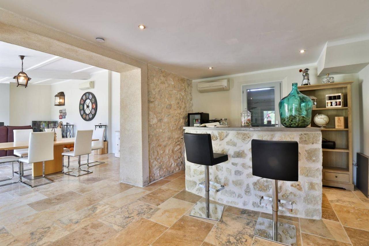 Le Mas De La Calade Bed & Breakfast Aix-en-Provence Exterior photo