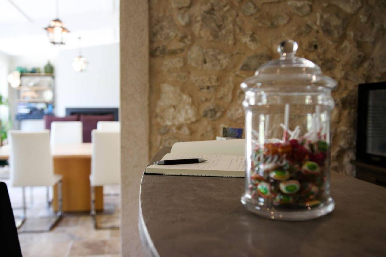 Le Mas De La Calade Bed & Breakfast Aix-en-Provence Exterior photo